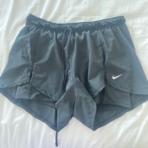 Nike Women's Flex Essential 2-in-1 Shorts
